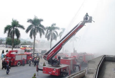 Công an Hà Nội chống bạo loạn, khủng bố và giải cứu con tin